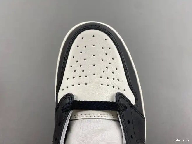 Rep TB CZ0790-102 1 Mocha Air Jordan Low OG 0421